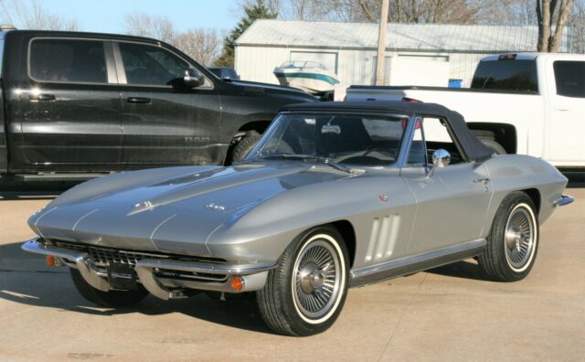 Chevrolet Corvette 1966 image number 1