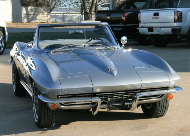 Chevrolet Corvette 1966 image number 11