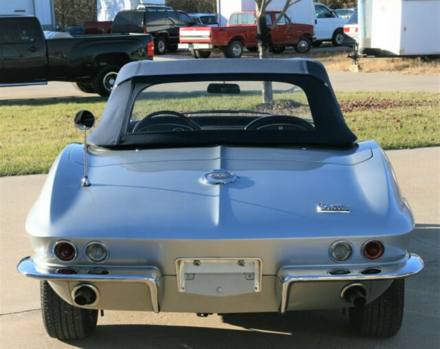 Chevrolet Corvette 1966 image number 30