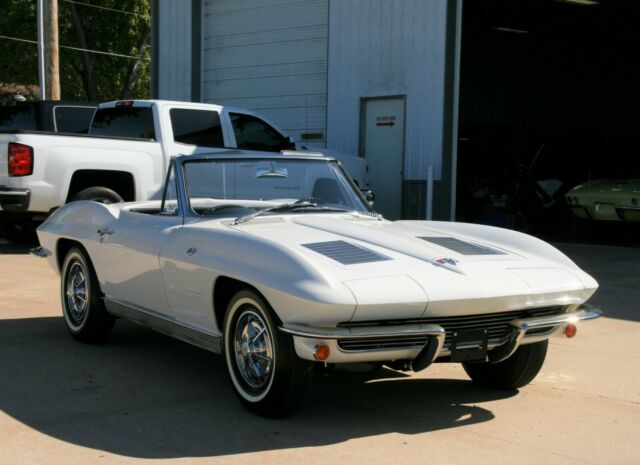 Chevrolet Corvette 1963 image number 9