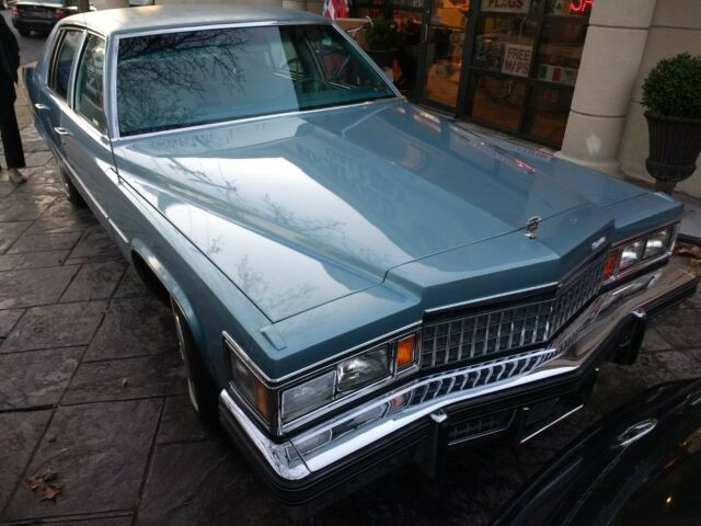 Cadillac DeVille 1978 image number 18