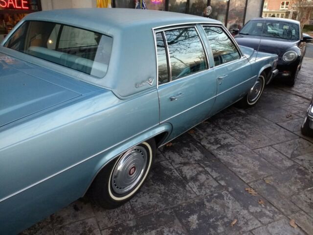 Cadillac DeVille 1978 image number 19