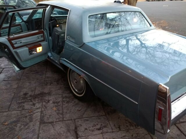 Cadillac DeVille 1978 image number 20