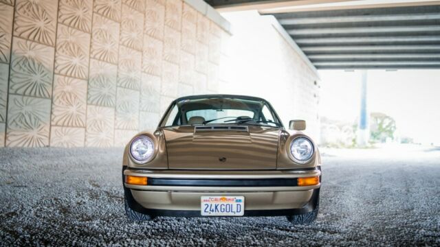 Porsche 911 1976 image number 34