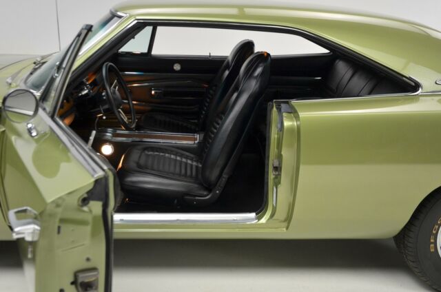 Dodge Charger 1970 image number 23