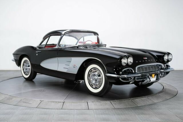 Chevrolet Corvette 1961 image number 33