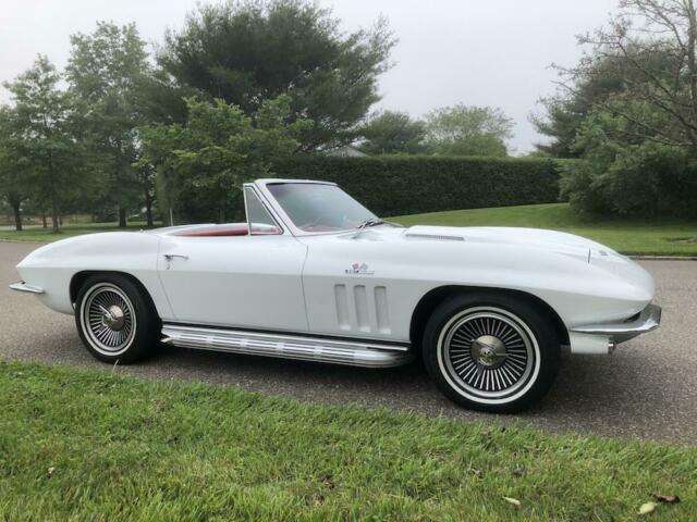 Chevrolet Corvette 1966 image number 27