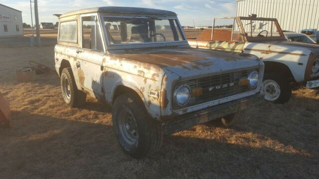 Ford Bronco 1971 image number 1