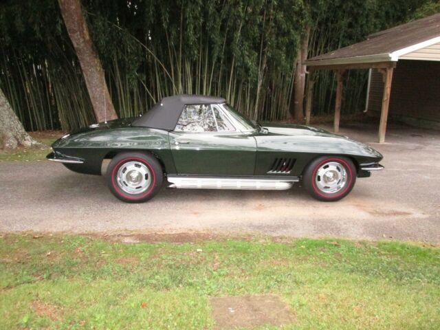 Chevrolet Corvette 1967 image number 13