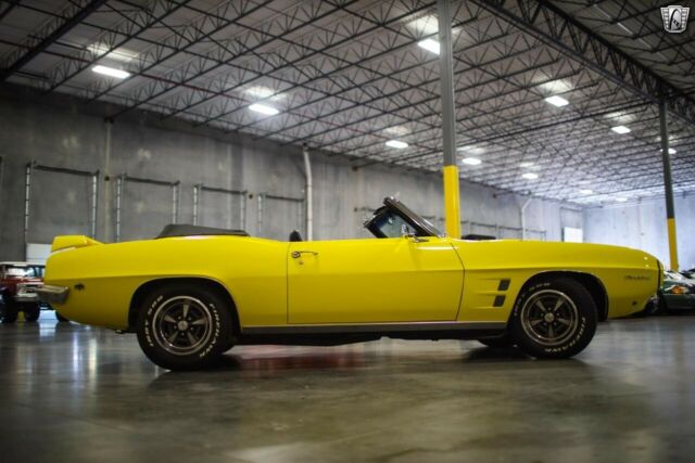 Pontiac Firebird 1969 image number 22