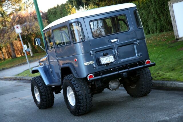 Toyota Land Cruiser 1972 image number 27