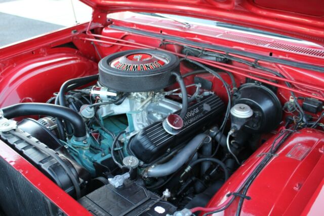 Plymouth Fury 1966 image number 10