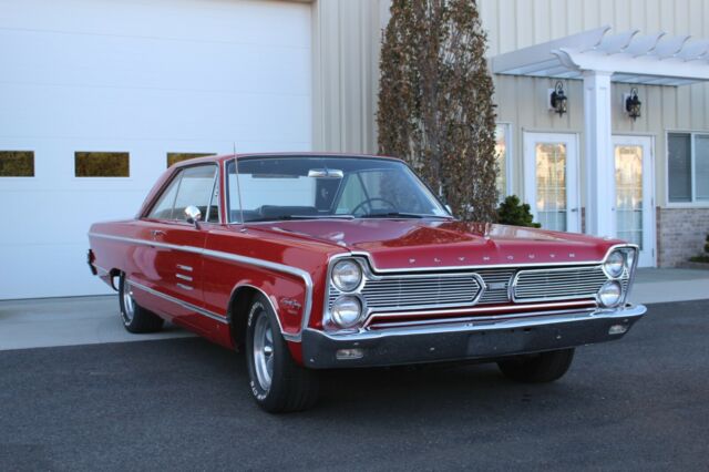 Plymouth Fury 1966 image number 19