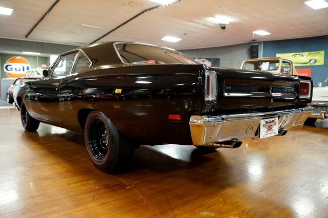 Plymouth Road Runner 1969 image number 22