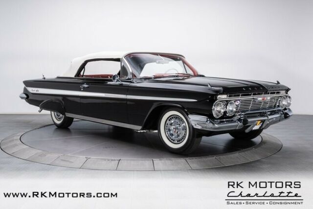 Chevrolet Impala 1961 image number 11