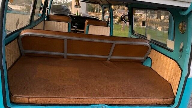 Volkswagen Bus/Vanagon 1969 image number 11