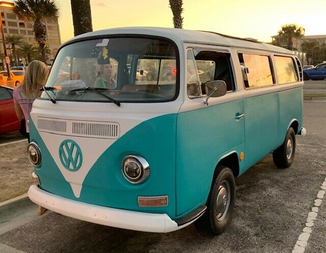 Volkswagen Bus/Vanagon 1969 image number 18