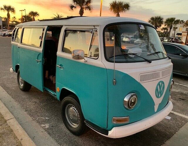 Volkswagen Bus/Vanagon 1969 image number 19