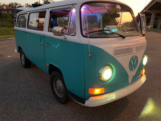 Volkswagen Bus/Vanagon 1969 image number 20