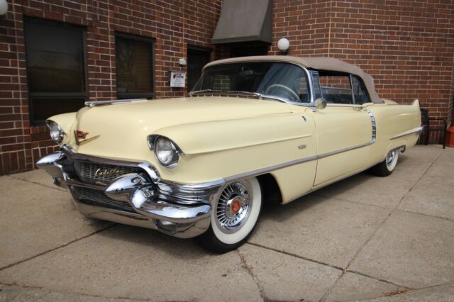 Cadillac Series 62 1956 image number 24