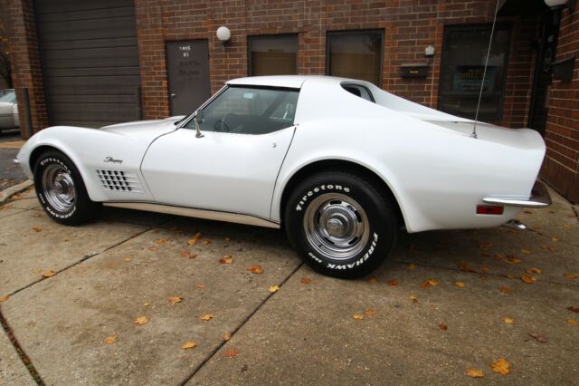 Chevrolet Corvette 1972 image number 2