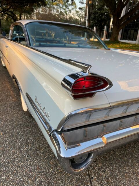 Oldsmobile Ninety-Eight 1959 image number 35