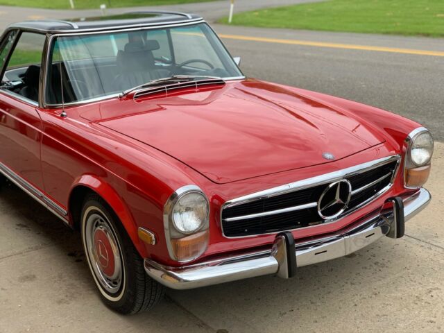 Mercedes-Benz SL-Class 1970 image number 2