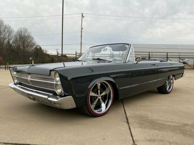 Plymouth Fury 1965 image number 0