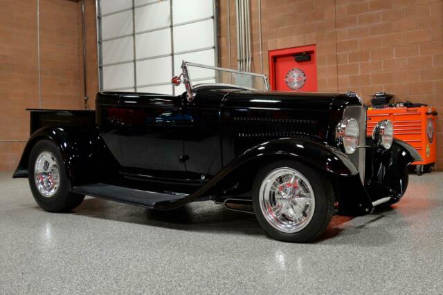 Ford Roadster Pickup 1932 image number 3