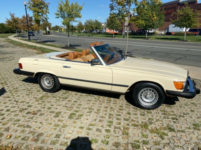 Mercedes-Benz SL-Class 1978 image number 20