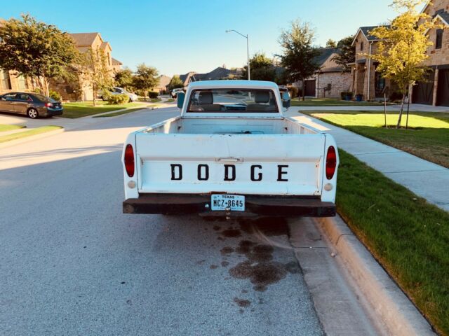 Dodge D100 Pickup 1968 image number 20