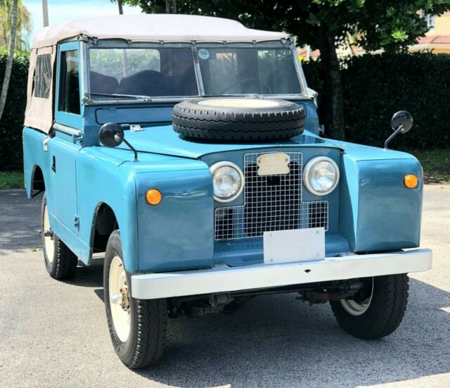 Land Rover Defender 1971 image number 0