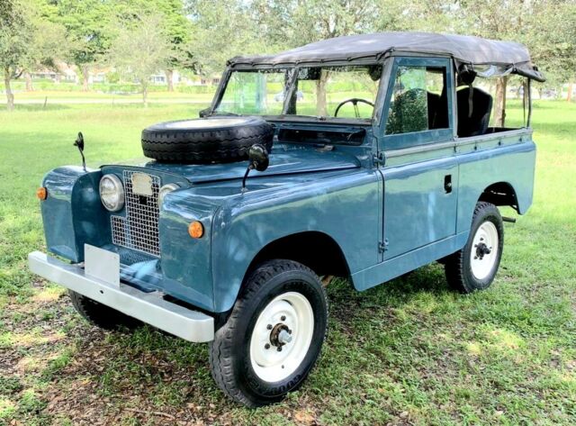 Land Rover Defender 1971 image number 1