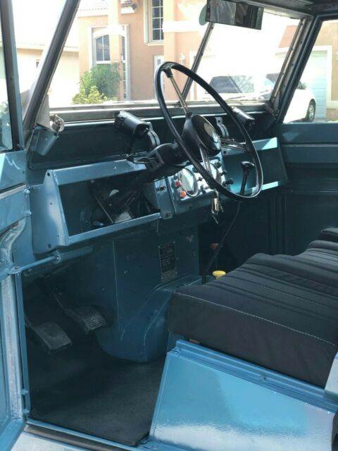 Land Rover Defender 1971 image number 3