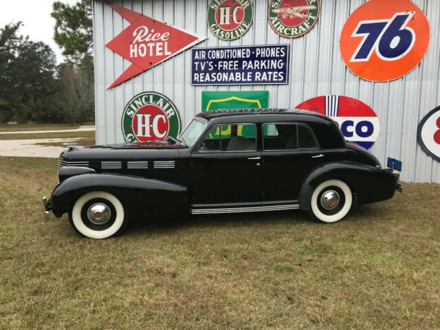 Cadillac 60 Special 1938 image number 15