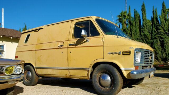 Chevrolet G20 Van 1974 image number 27