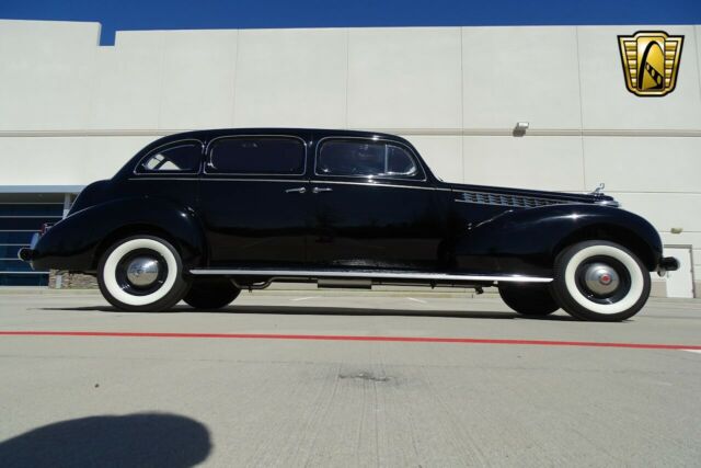 Packard Custom 1940 image number 43