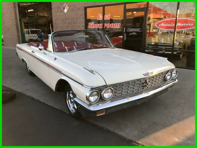 Ford Galaxie 1962 image number 0