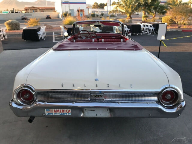 Ford Galaxie 1962 image number 15