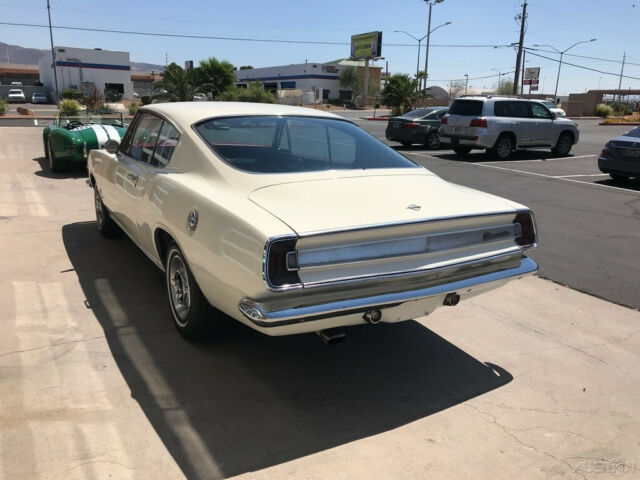 Plymouth Barracuda 1967 image number 20