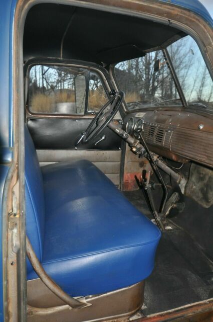 Chevrolet 2-ton Cab Chassis Flatbed Loadmaster Truck 1952 image number 16