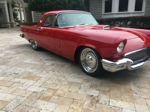 Ford Thunderbird 1957 image number 26