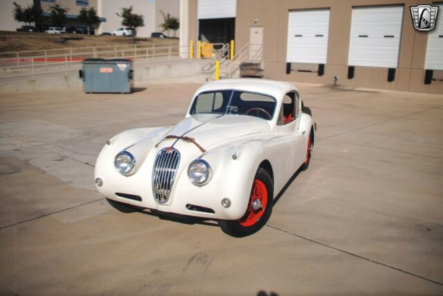 Jaguar XK 1957 image number 29