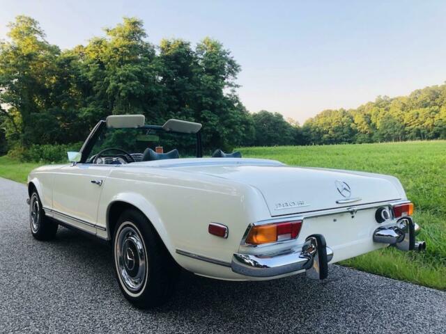 Mercedes-Benz SL-Class 1970 image number 34