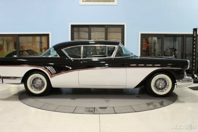 Buick Super 1957 image number 29