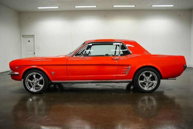 Ford Mustang 1966 image number 27