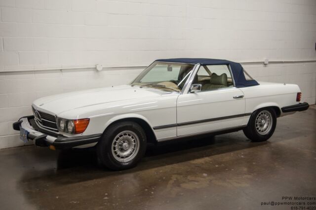 Mercedes-Benz SL-Class 1975 image number 7