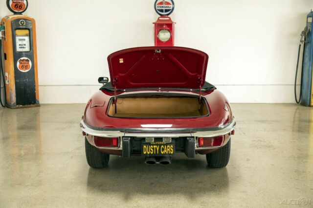 Jaguar E-Type 1973 image number 13