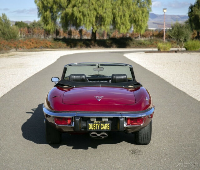 Jaguar E-Type 1973 image number 27