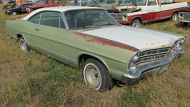 Ford Galaxie 1967 image number 3